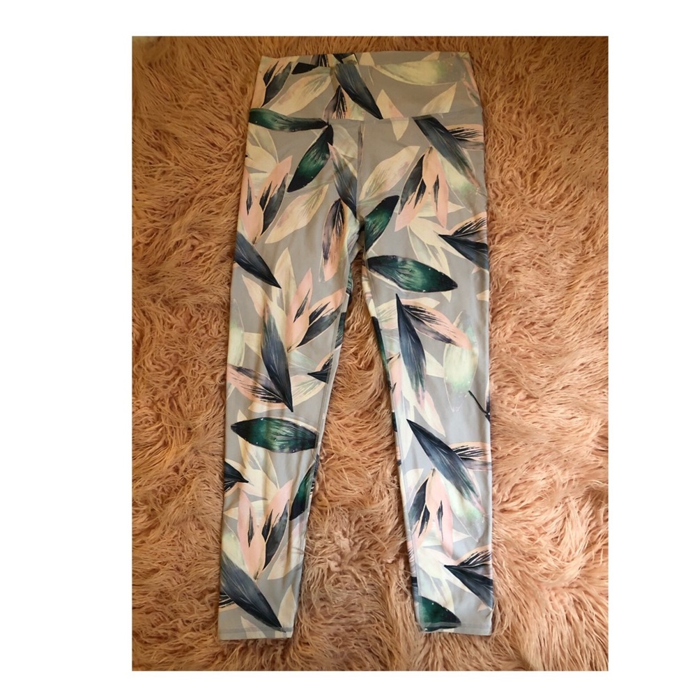 NWOT fabletics leggings, never worn